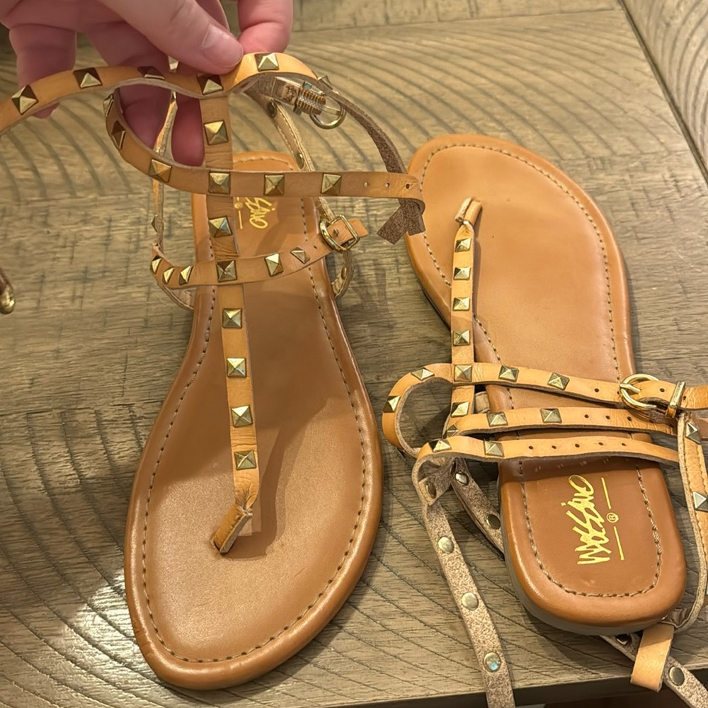 Tan & gold Gladiator Mossimo sandals
